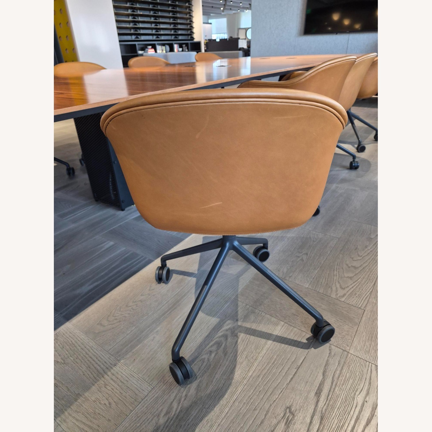 Knoll Swivel Chair in Cognac Leather - image-6