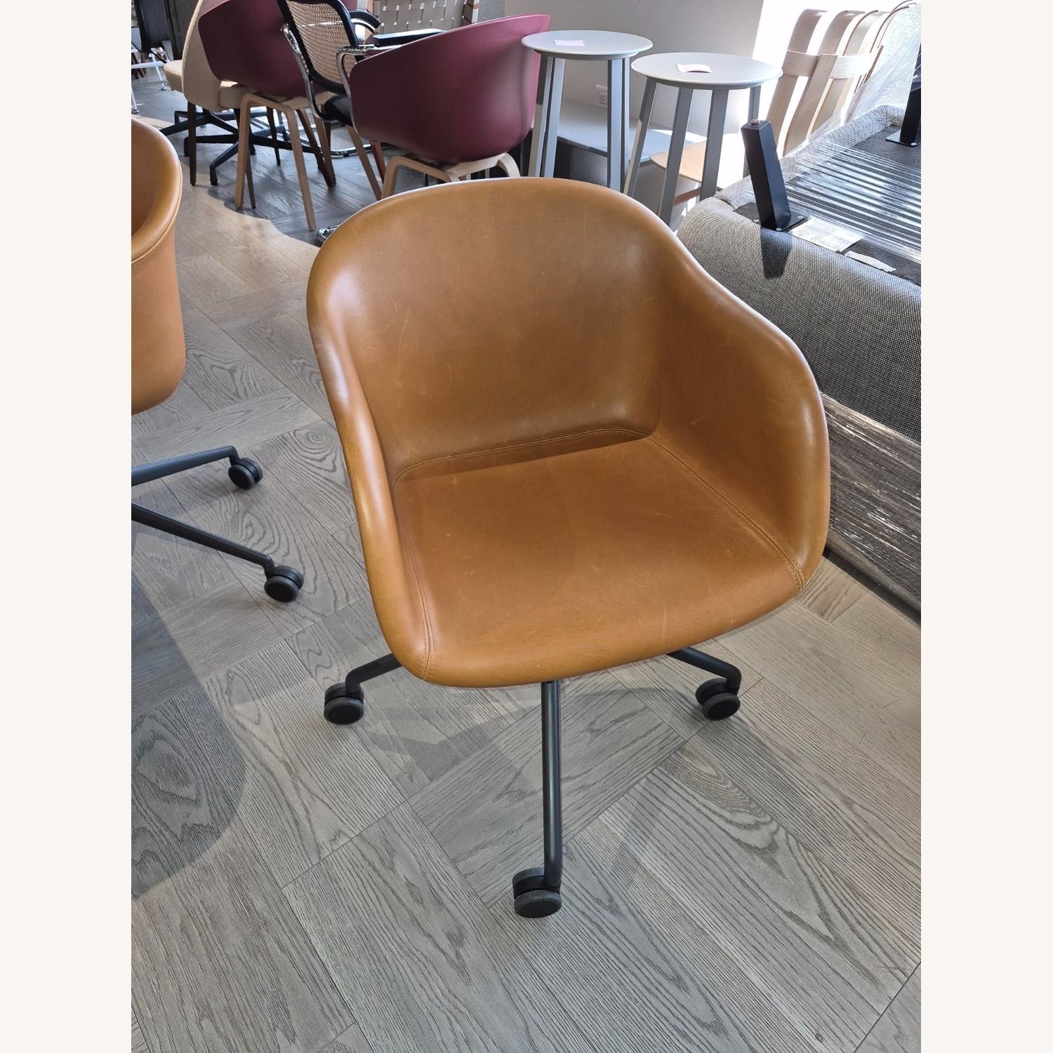 Knoll Swivel Chair in Cognac Leather - image-8