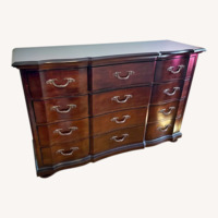 Raymour & Flanigan Dresser