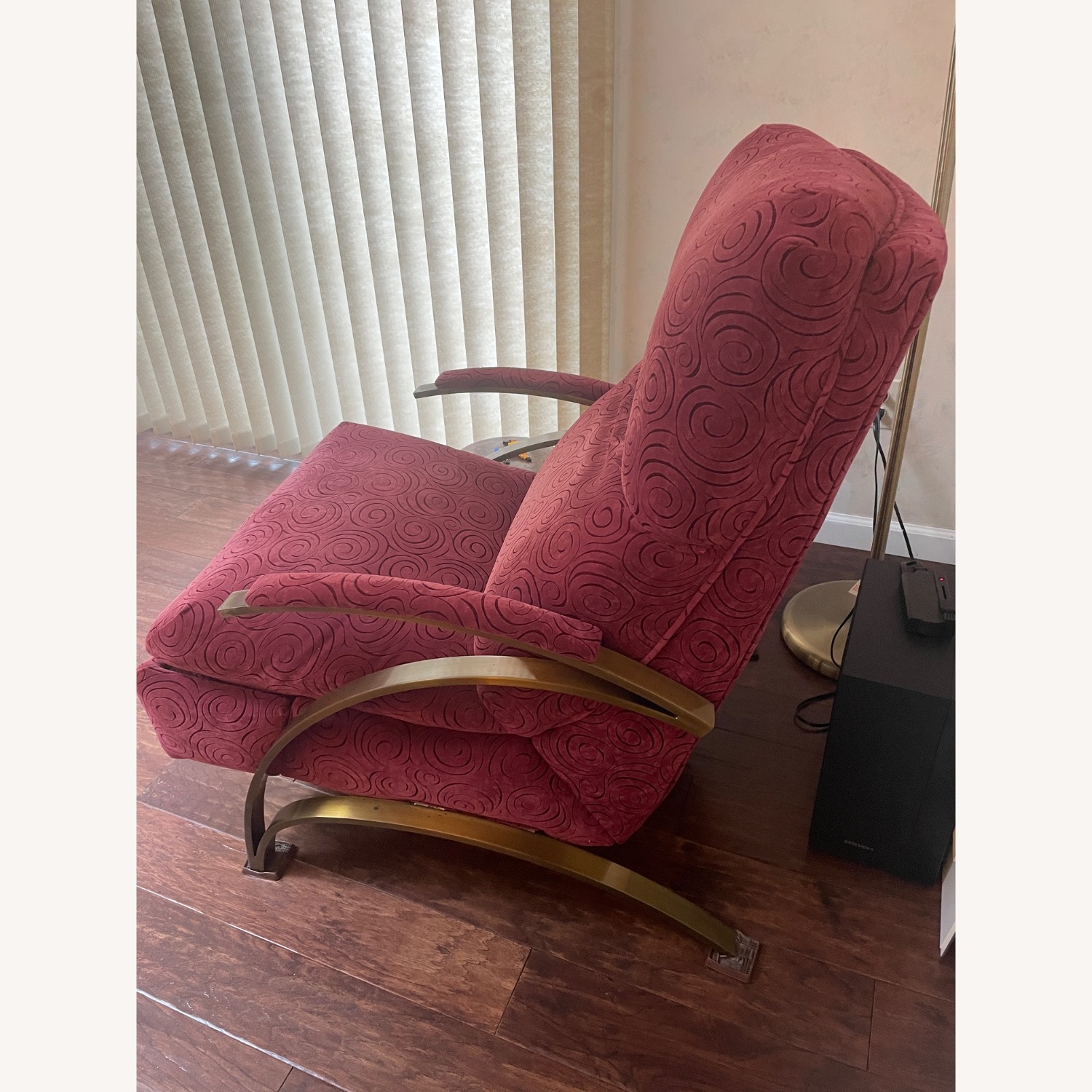 Luxury Recliner - image-3