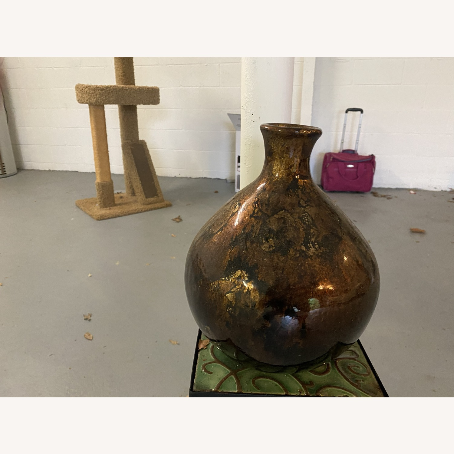 Home City Gold Ceramic Décor - image-2