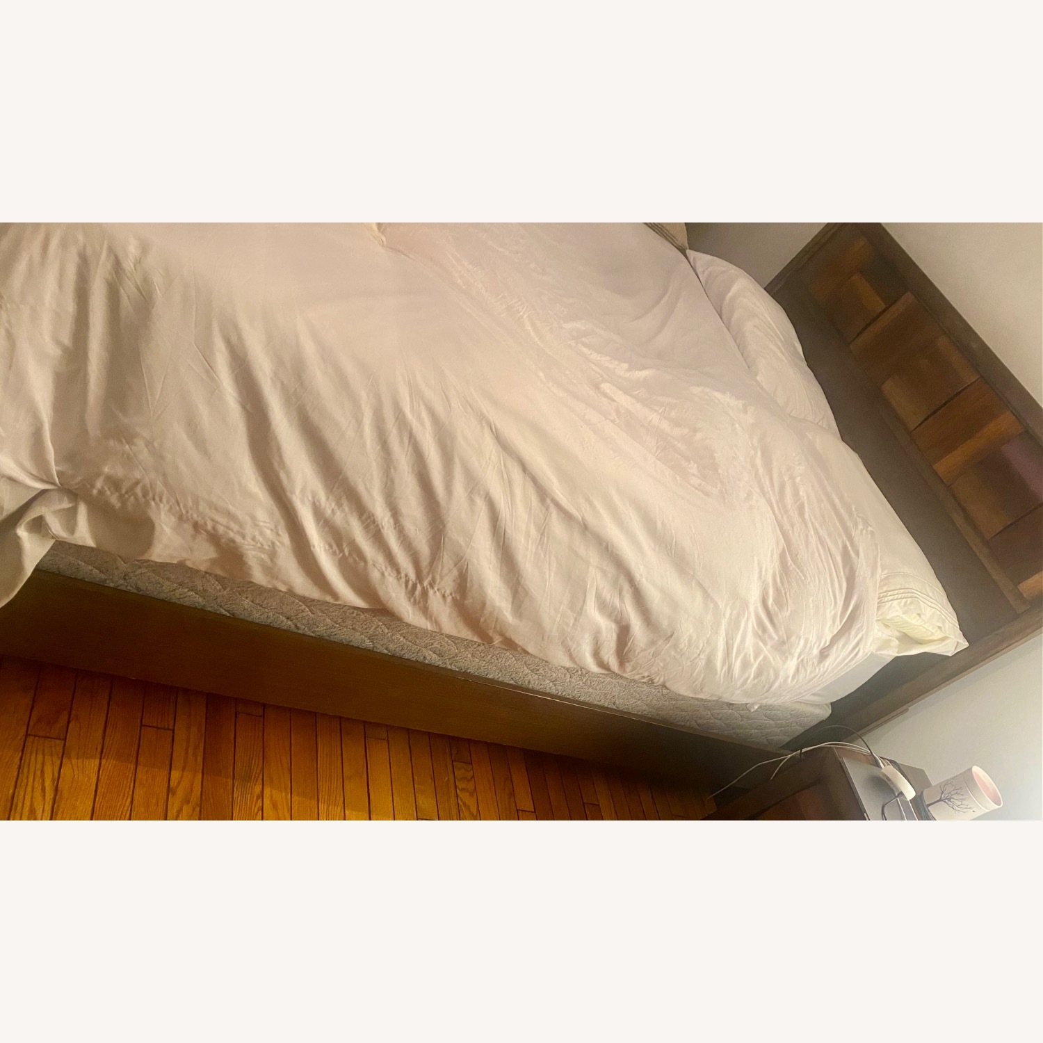 Raymour & Flanigan Jovie Dark Brown Wood Queen Bed - image-2