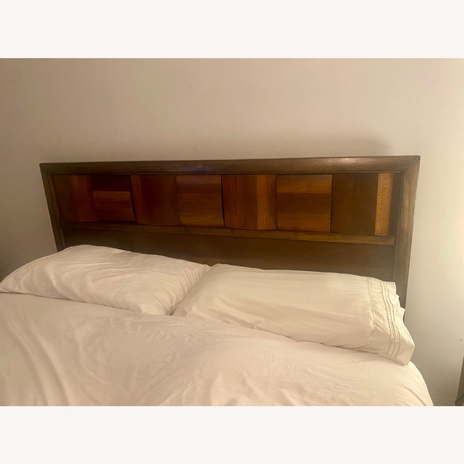 Raymour & Flanigan Jovie Dark Brown Wood Queen Bed - image-3
