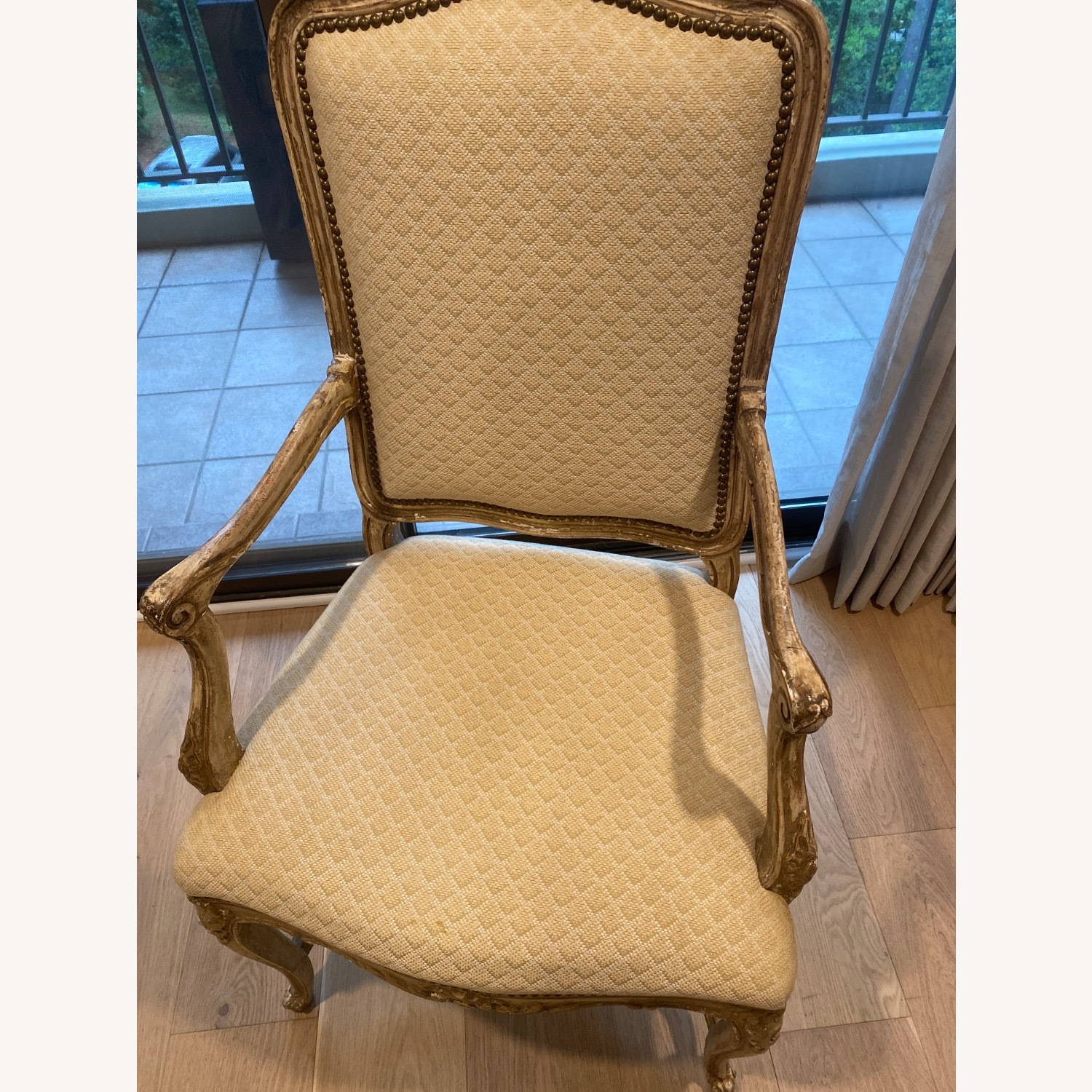 Vintage/Antique Finds Armchair - image-4
