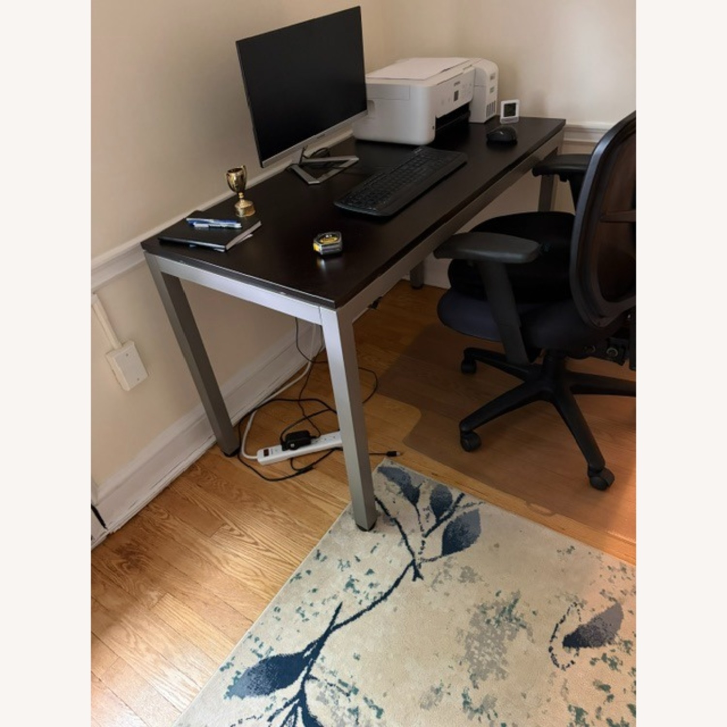 Black Desk - image-2