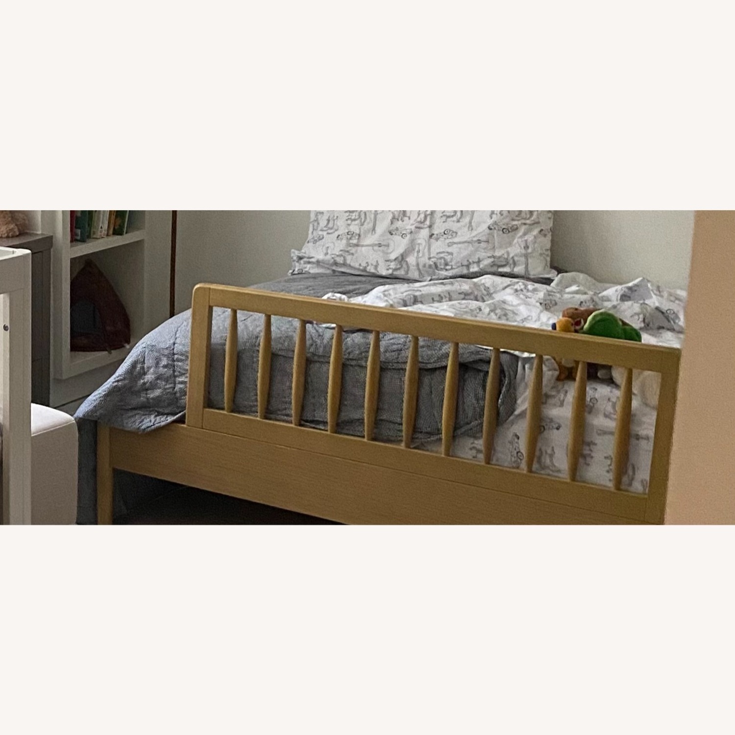 Crate & Kids Bodie Natural Wood Twin Bed - image-11
