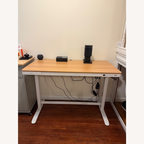 Used Flexispot Comhar Standing Desk for sale on AptDeco