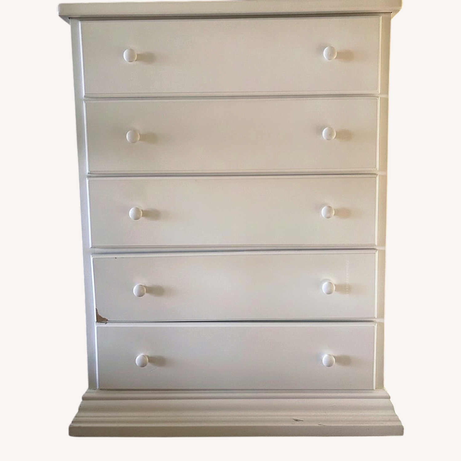 Legacy Classic Furniture White Wood Dresser - image-0