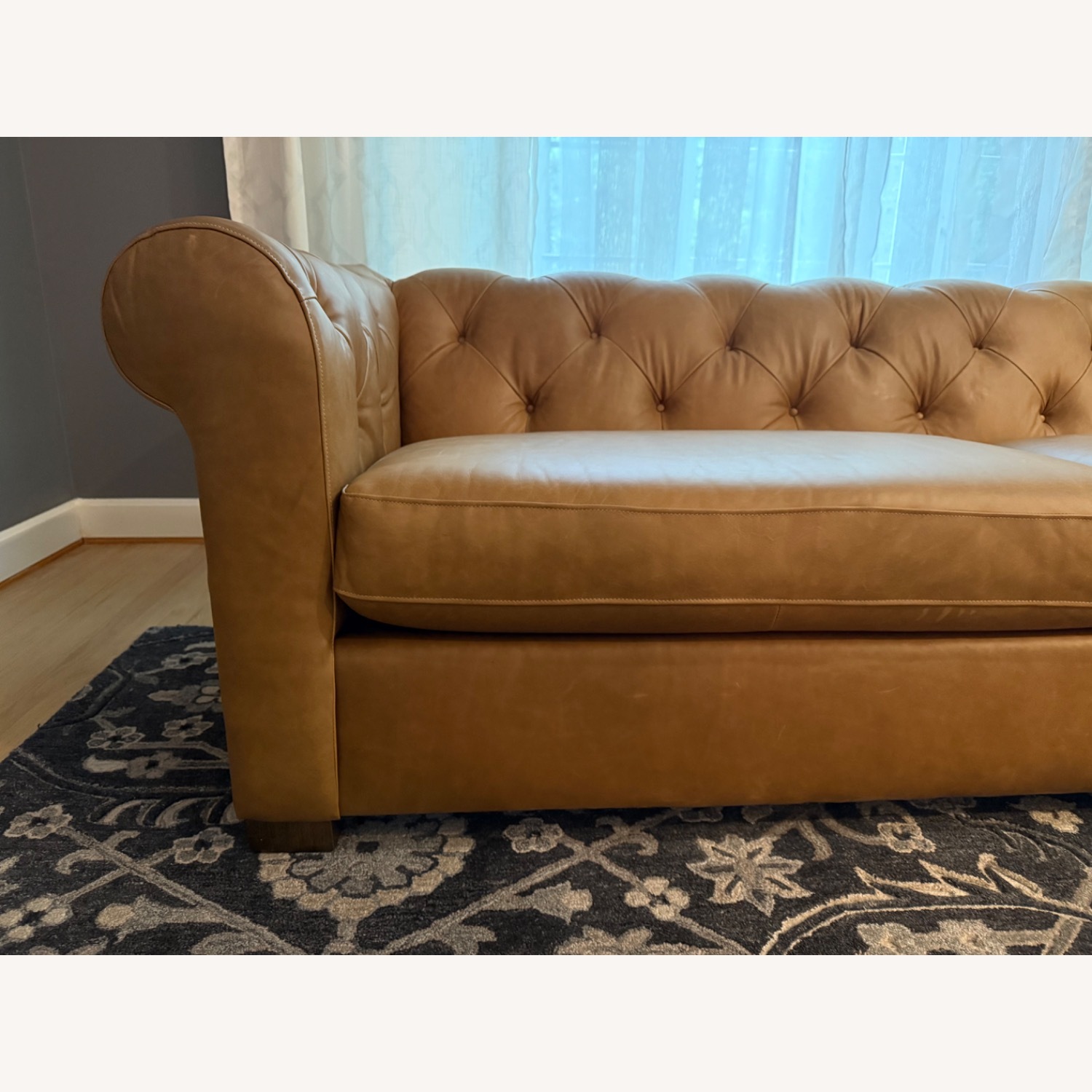 Bassett Jamestown Chesterfield-style Leather Sofa - image-3