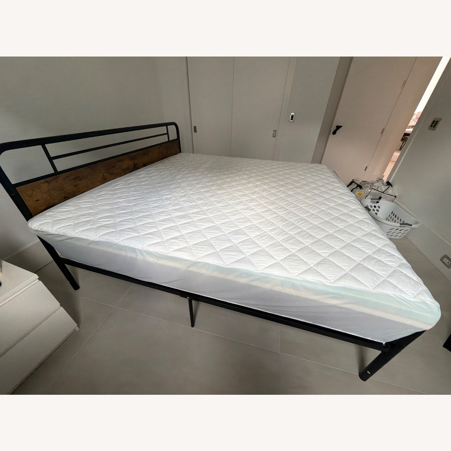 Amazon King Bed - image-2