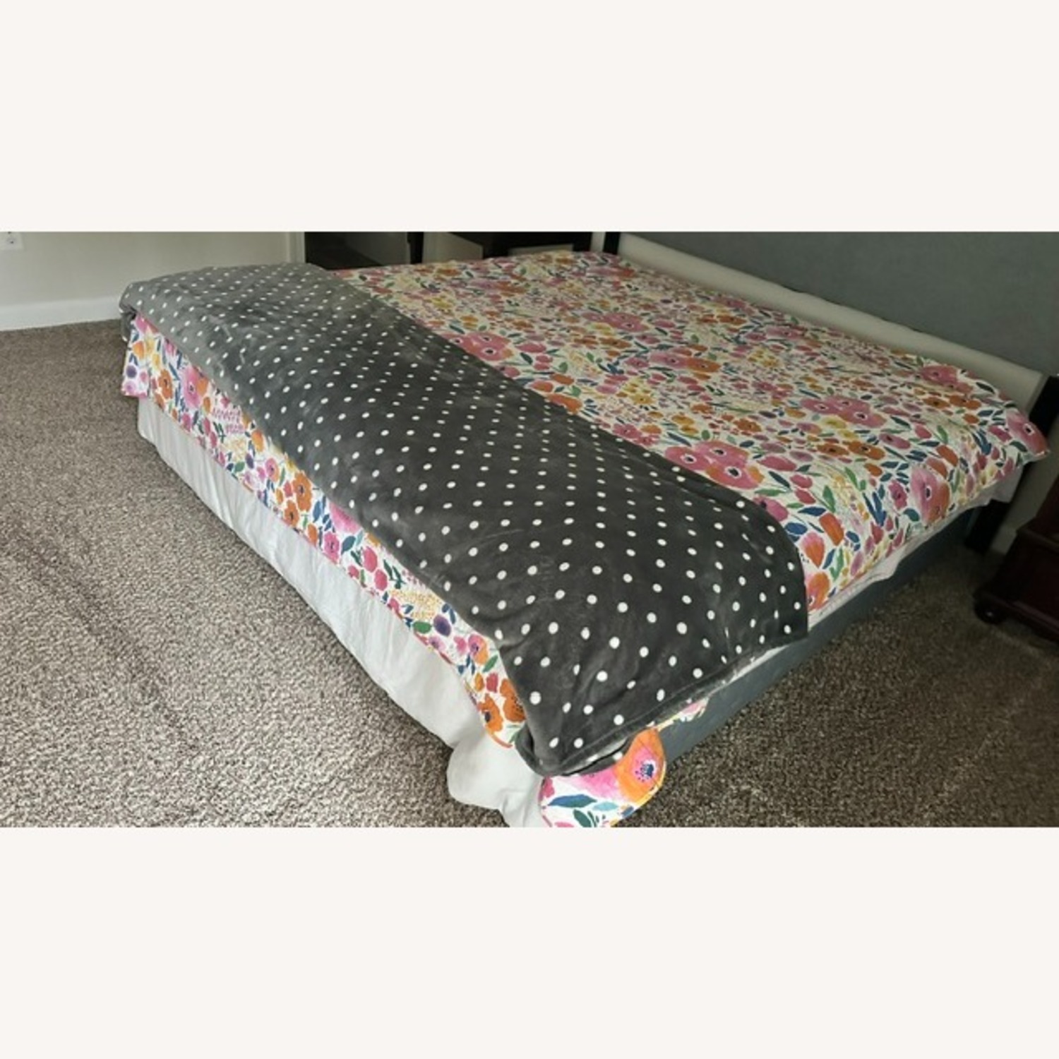 Contemporary King Bed - image-3