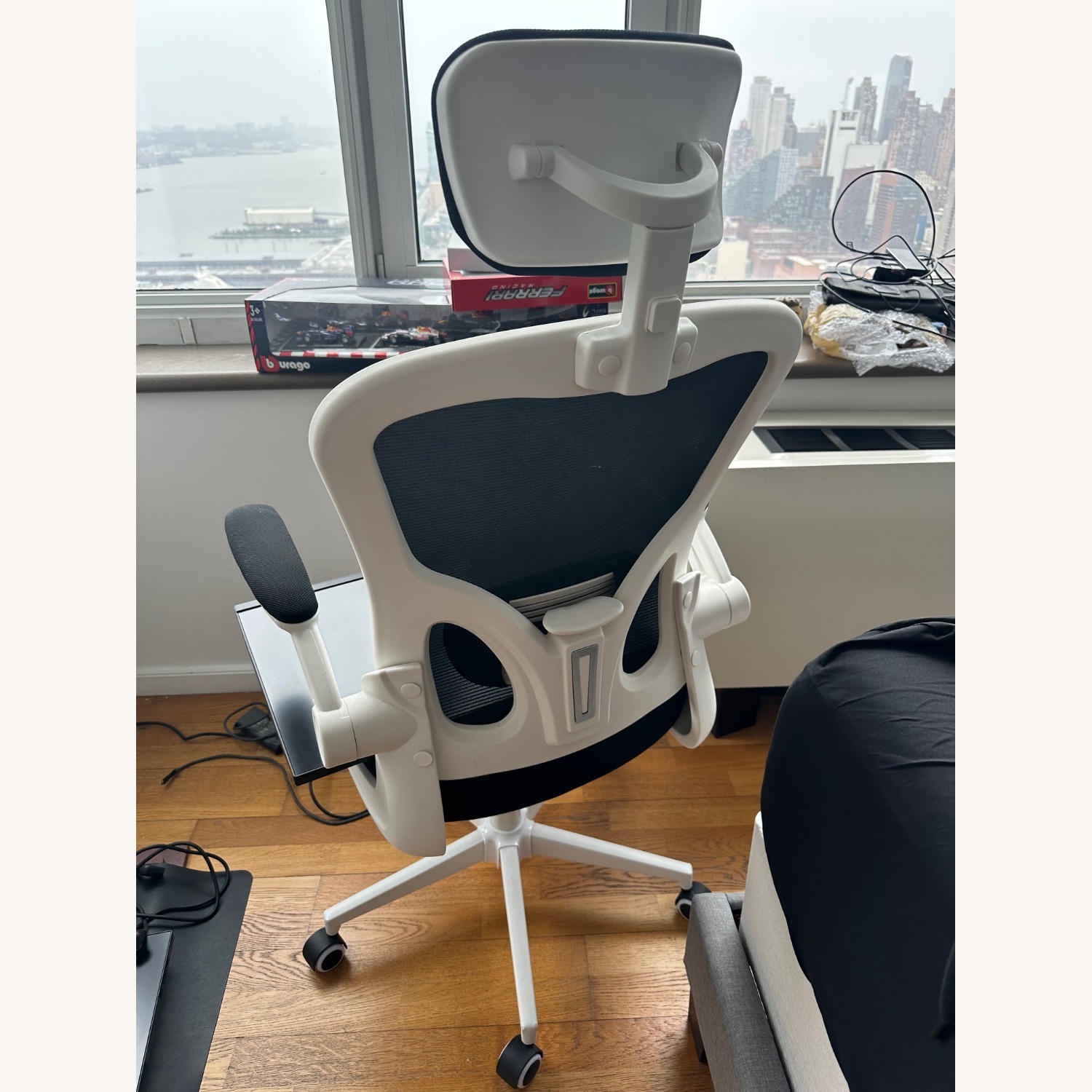 Ergonomic Desk Chair - image-3