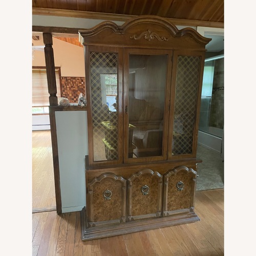 Used Vintage Traditional Display Cabinet for sale on AptDeco