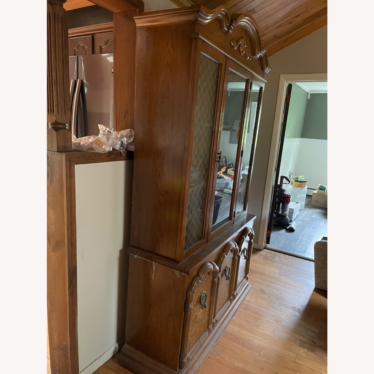Vintage Traditional Display Cabinet - image-2