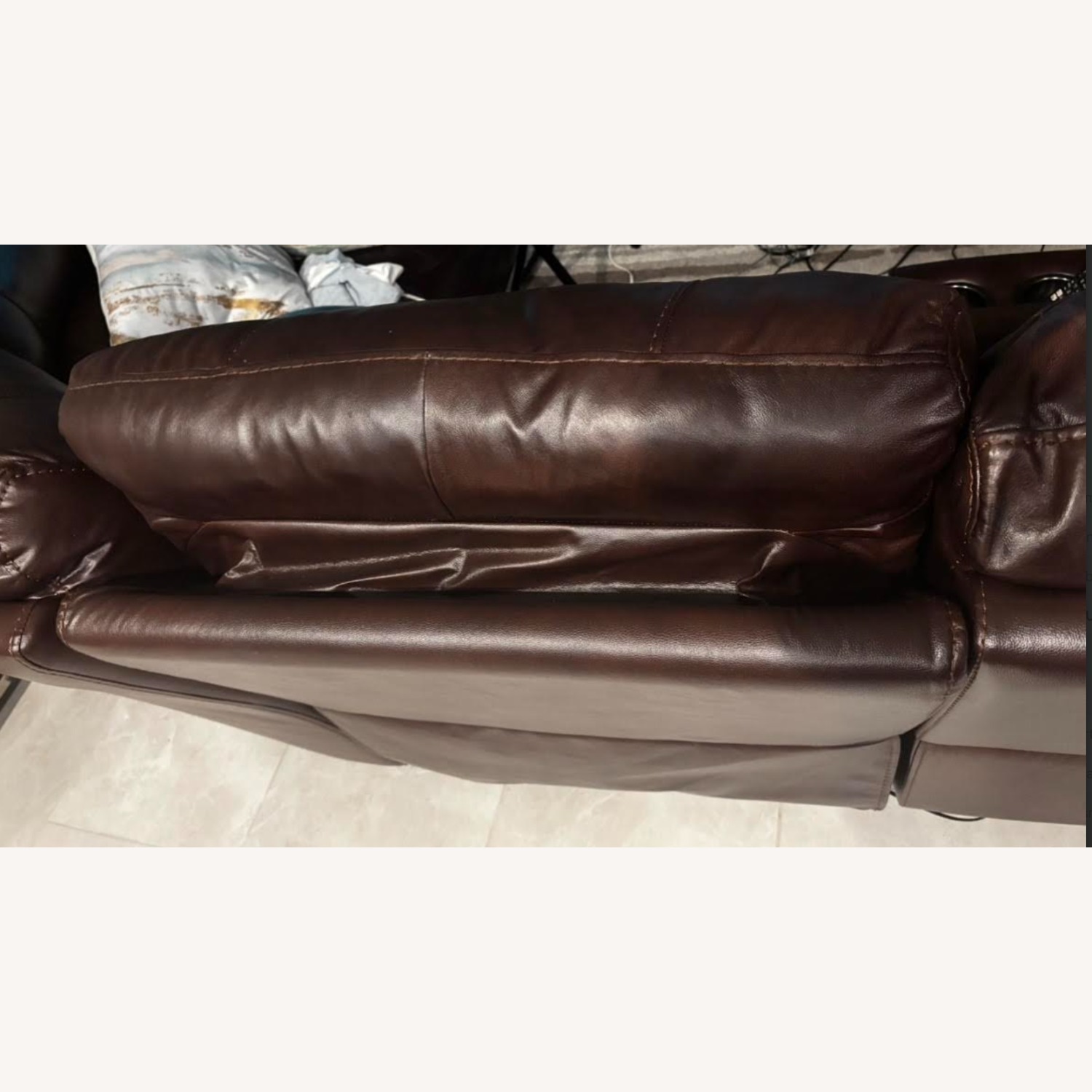 Titan 7 pc Sectional - image-2