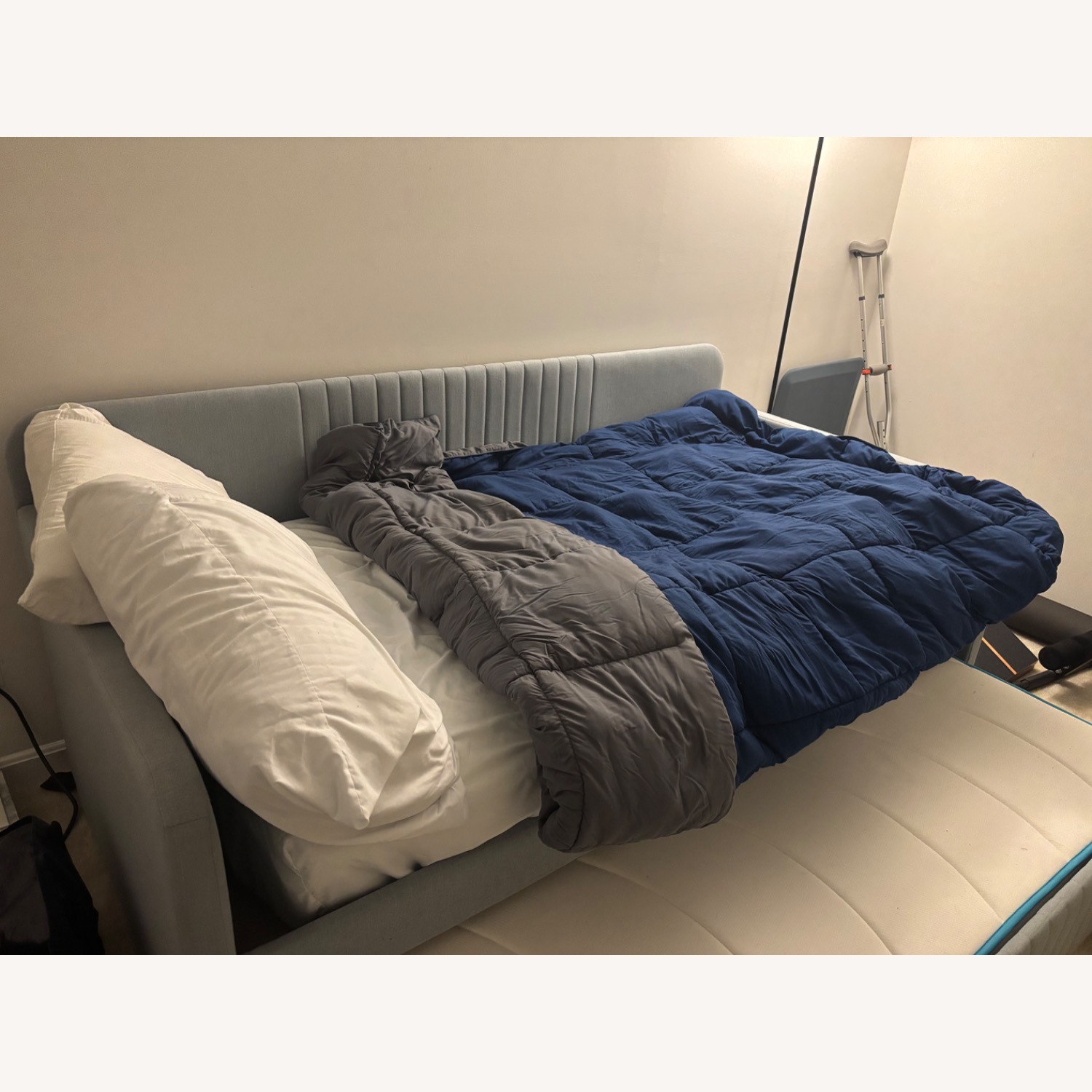 Light Blue Daybed W Trundle - image-5