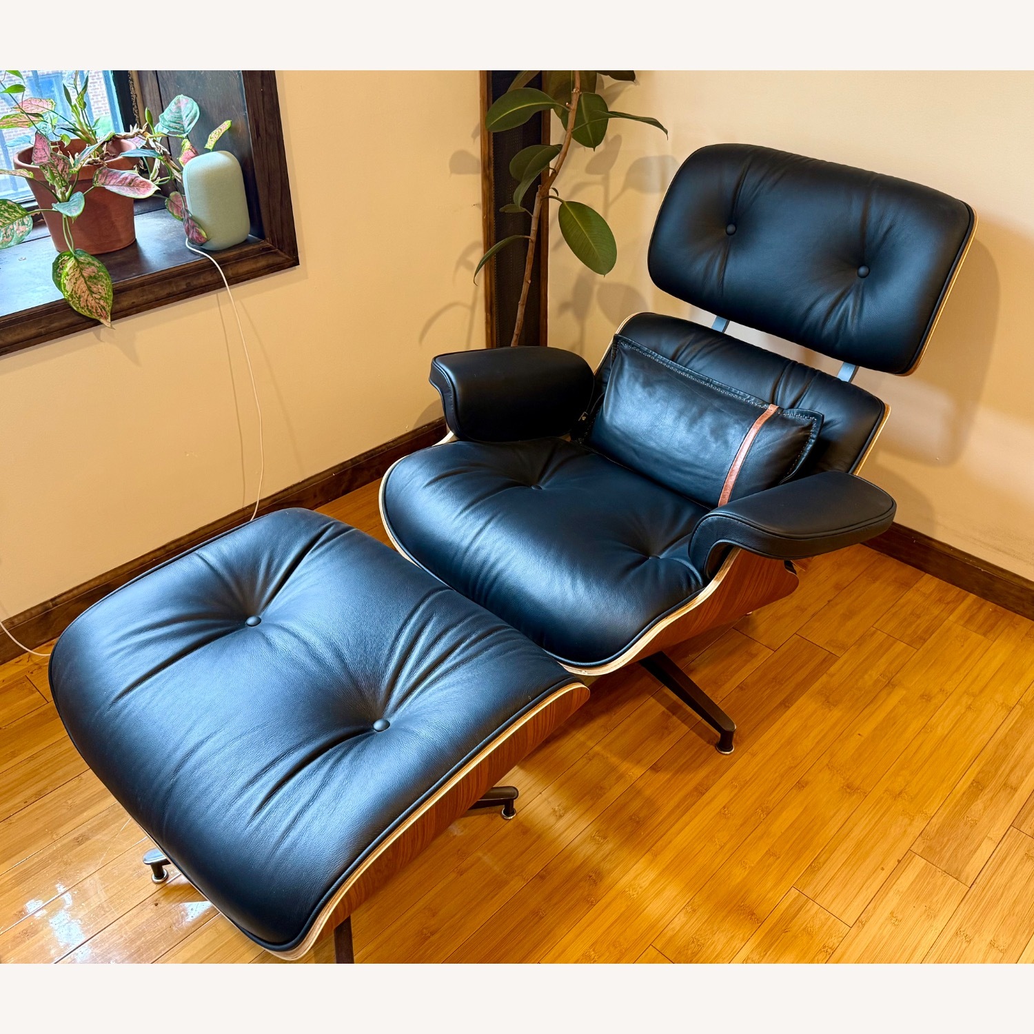 Eames Office Black Leather Ottoman Replica - image-7