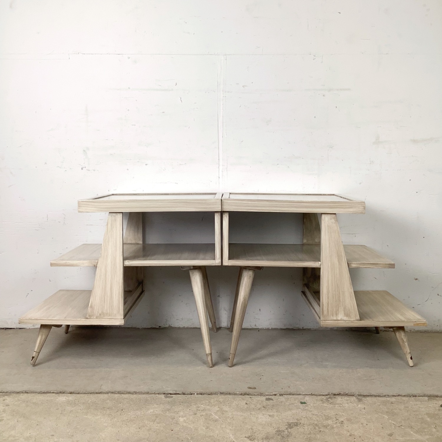  Pair of Vintage Three-Tier Step End Tables - image-4