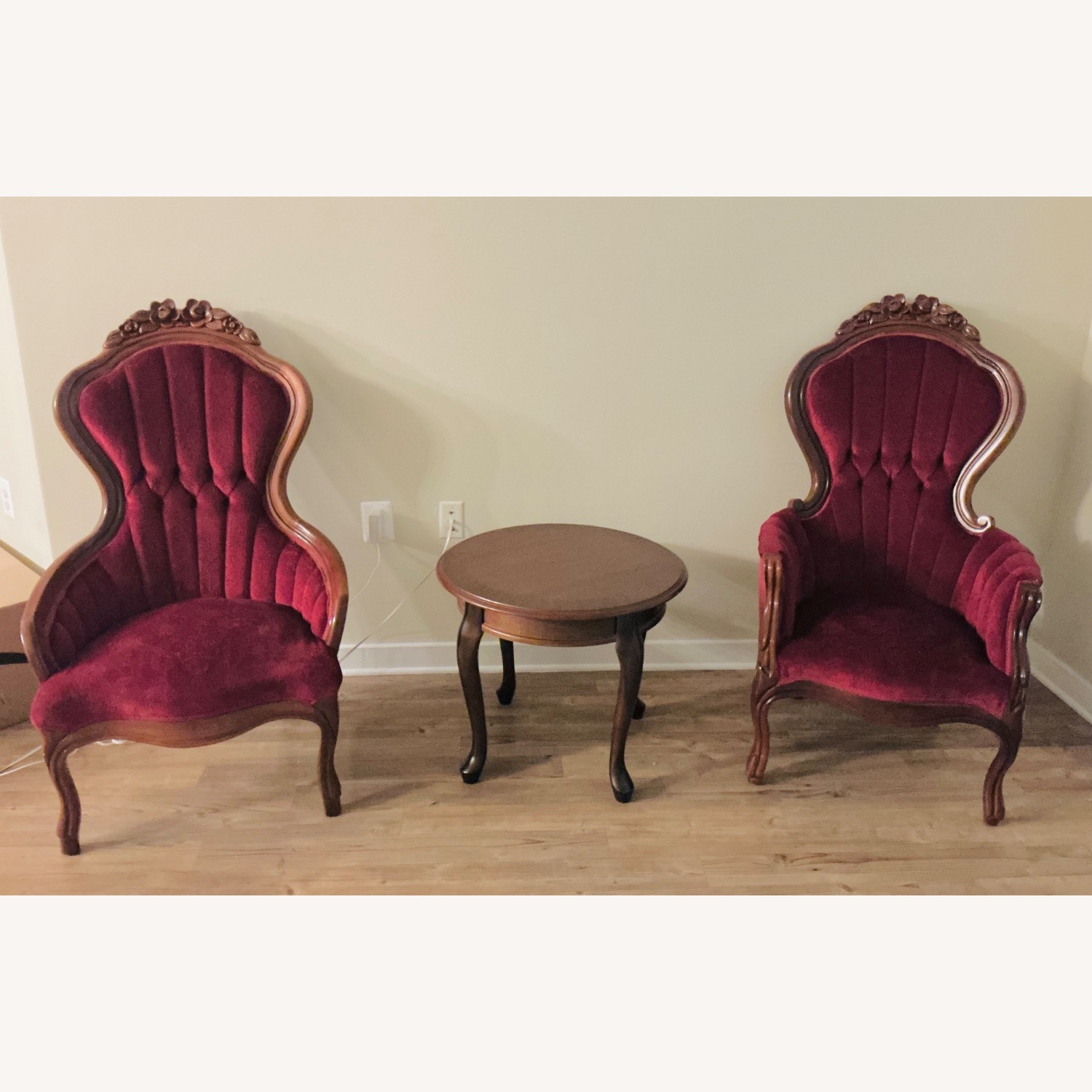 Classic Sofa Chair - image-1