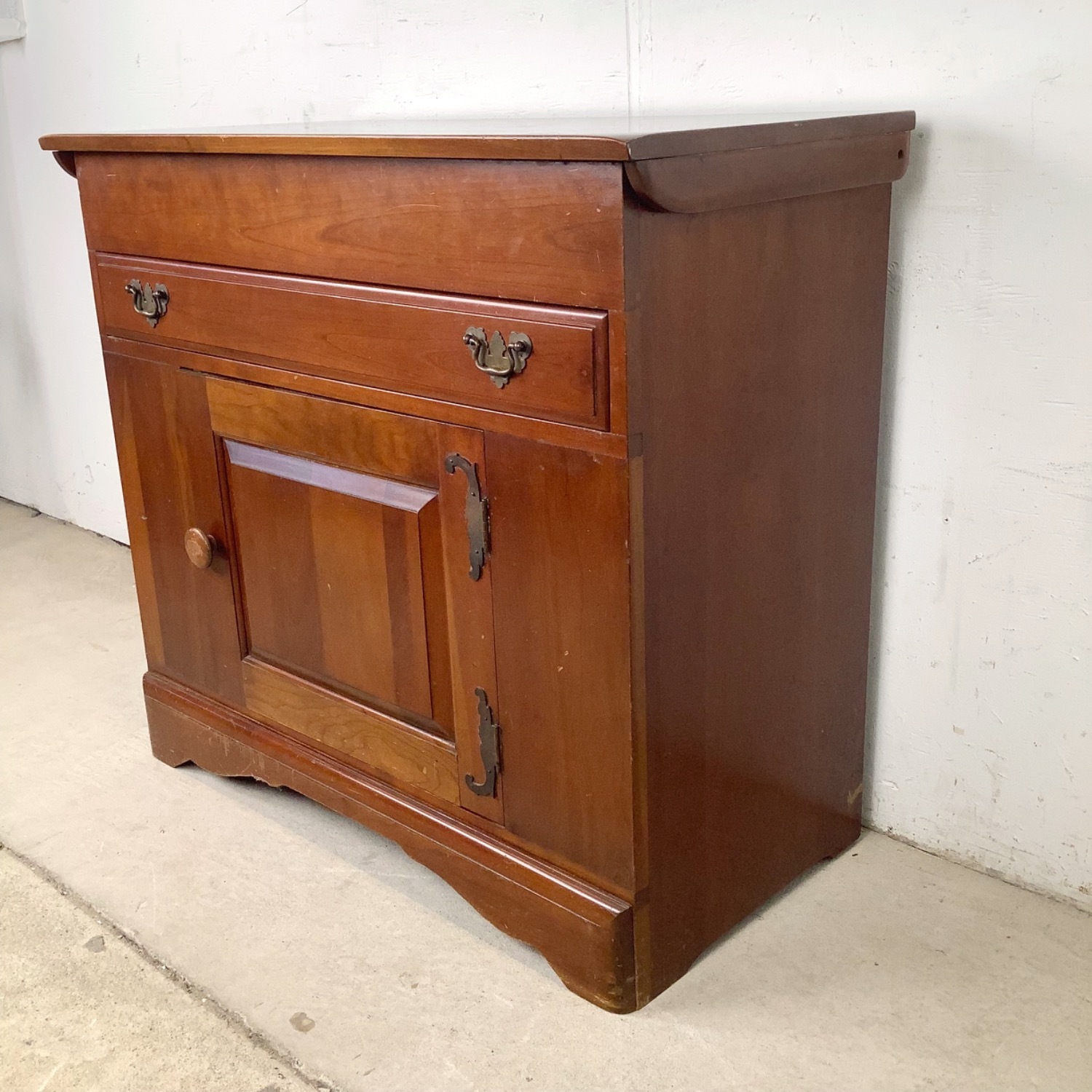 Vintage American Cherry End Server - image-15