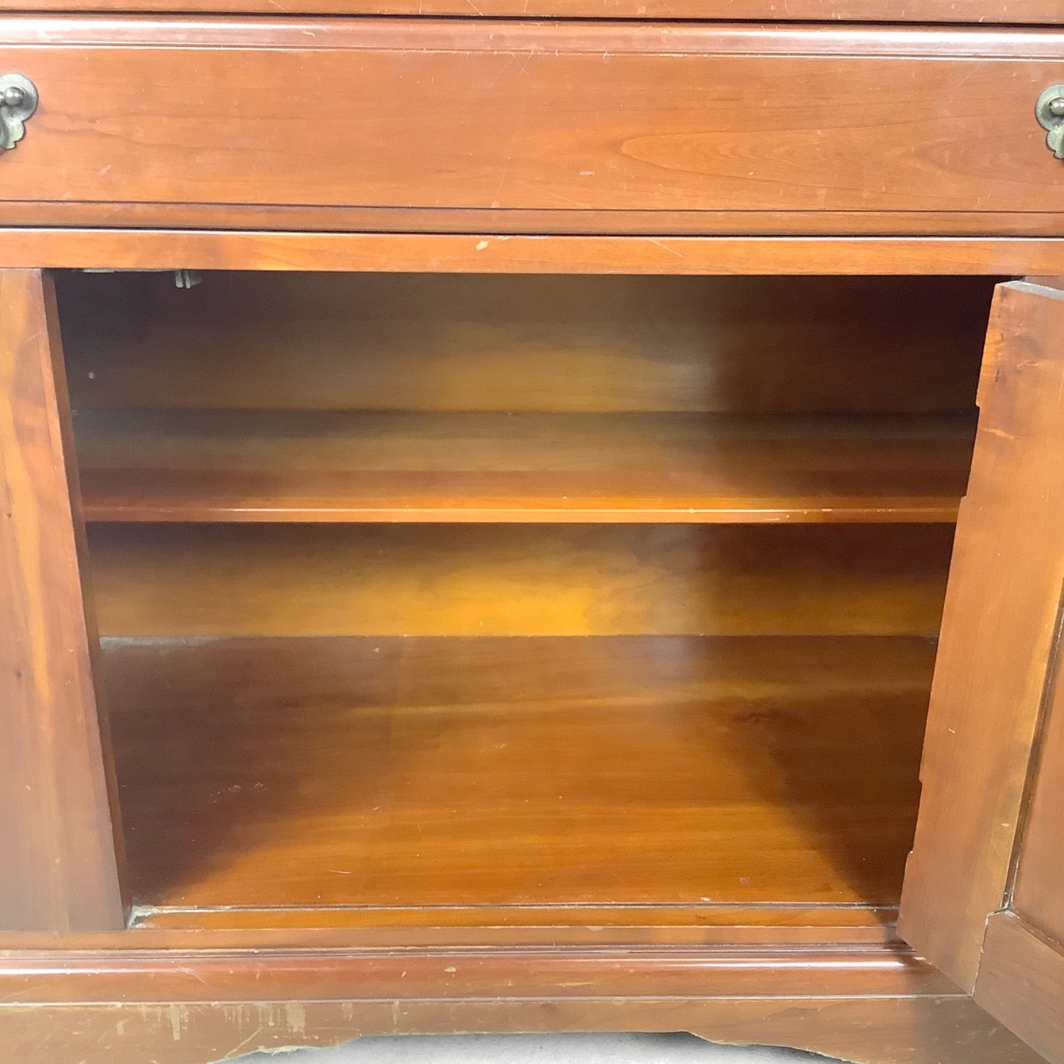 Vintage American Cherry End Server - image-11