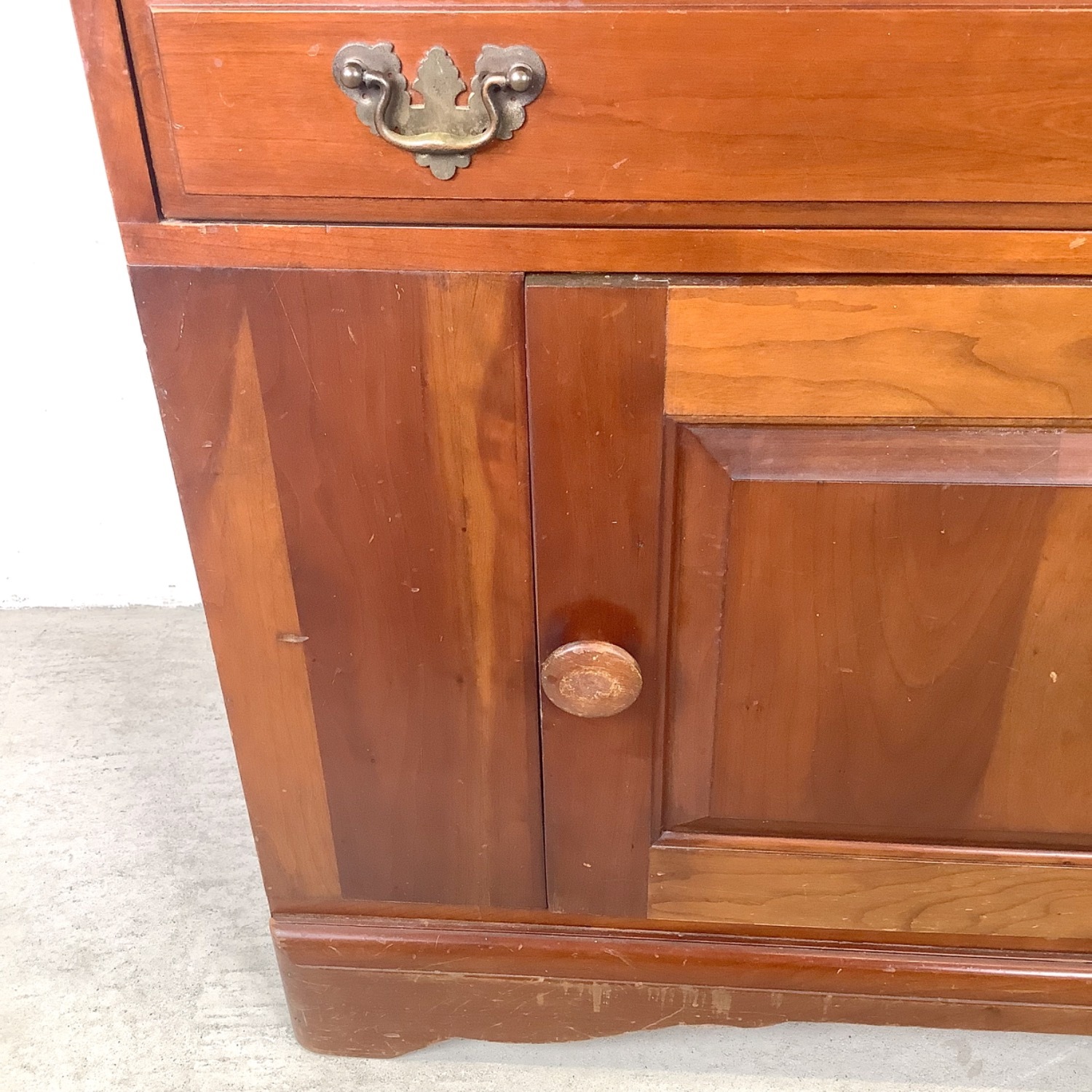 Vintage American Cherry End Server - image-18