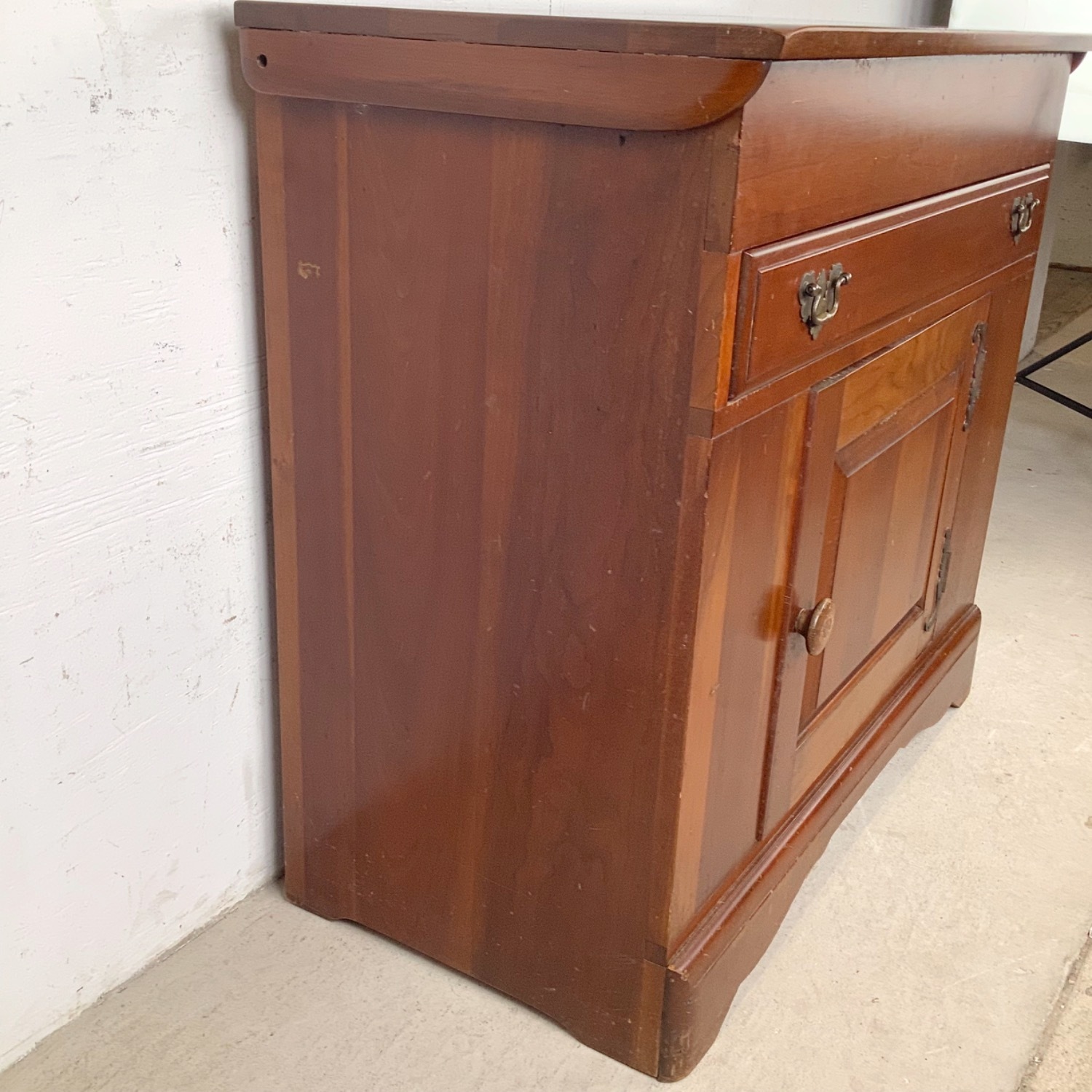 Vintage American Cherry End Server - image-6