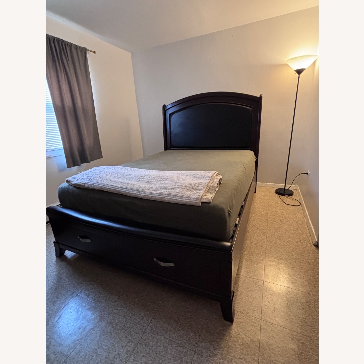 Queen Storage Bed Frame - image-7
