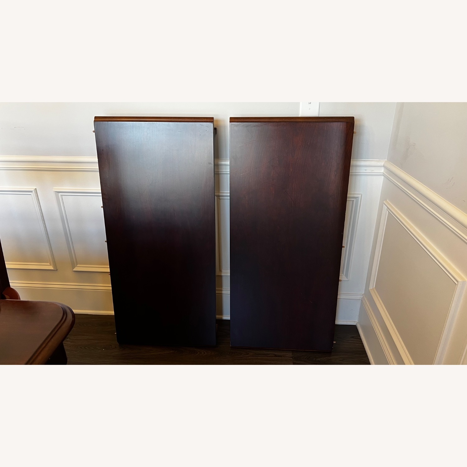 Broyhill Dining Set with Two Extra Leaves - image-1