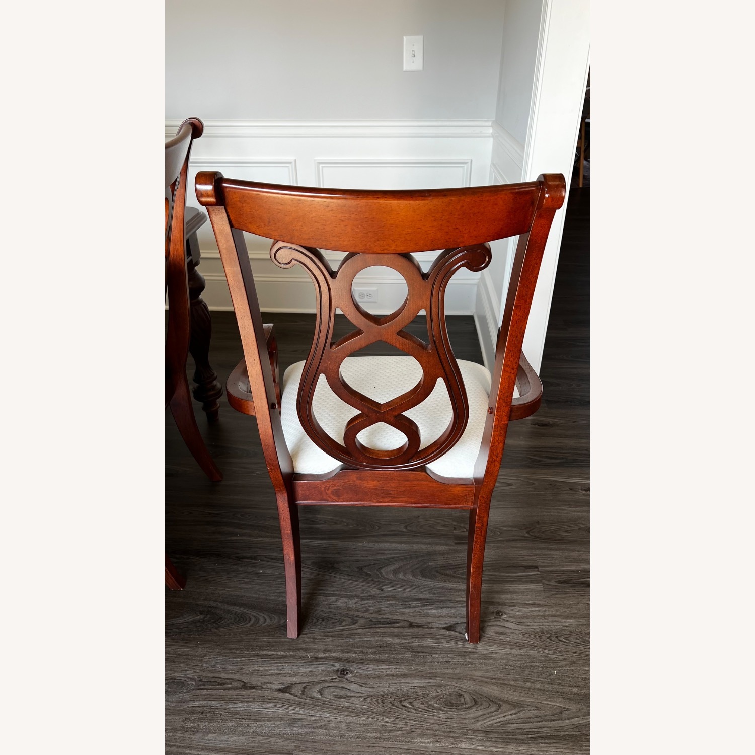 Broyhill Dining Set with Two Extra Leaves - image-4