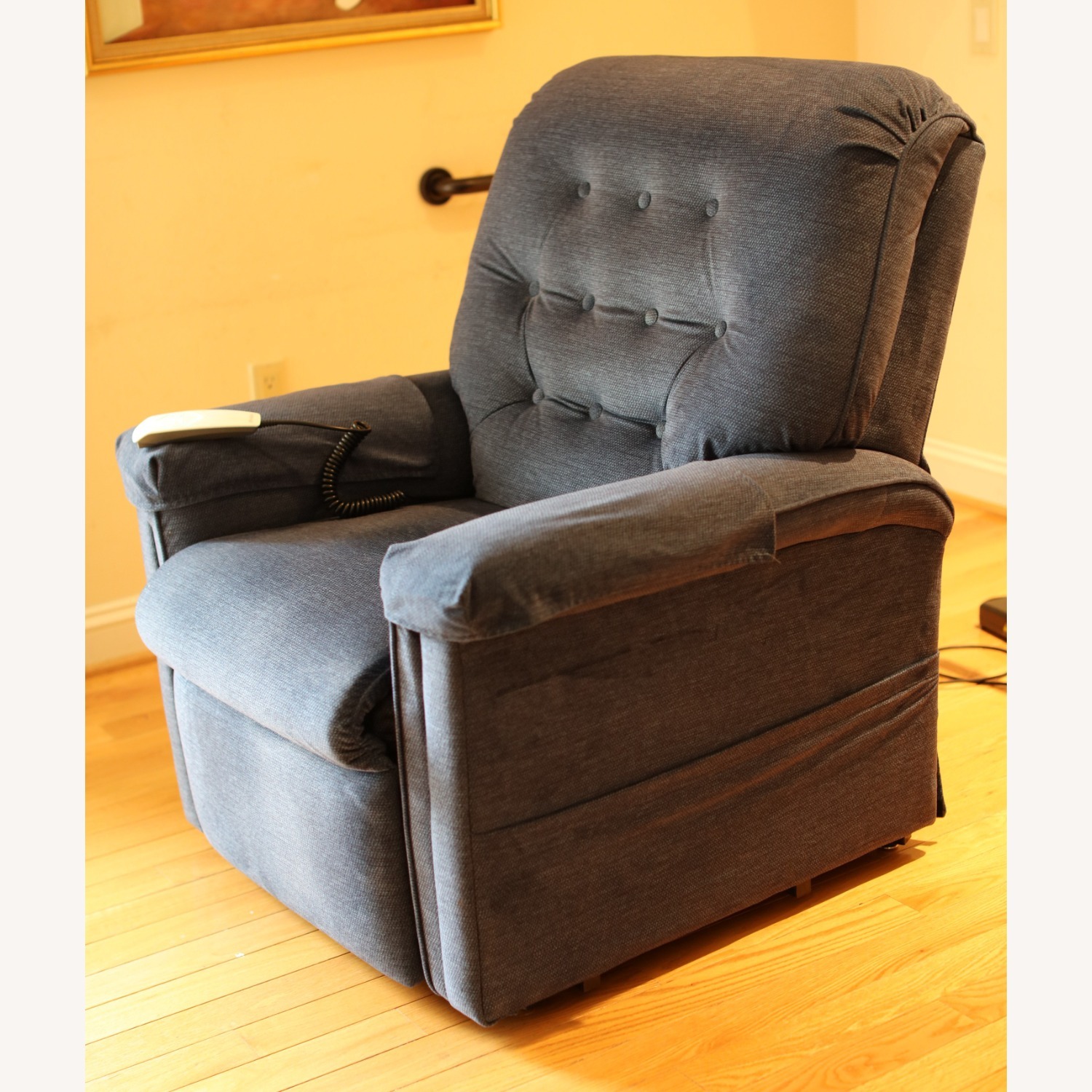 Pride Heritage Power Recliner Size Small - image-1