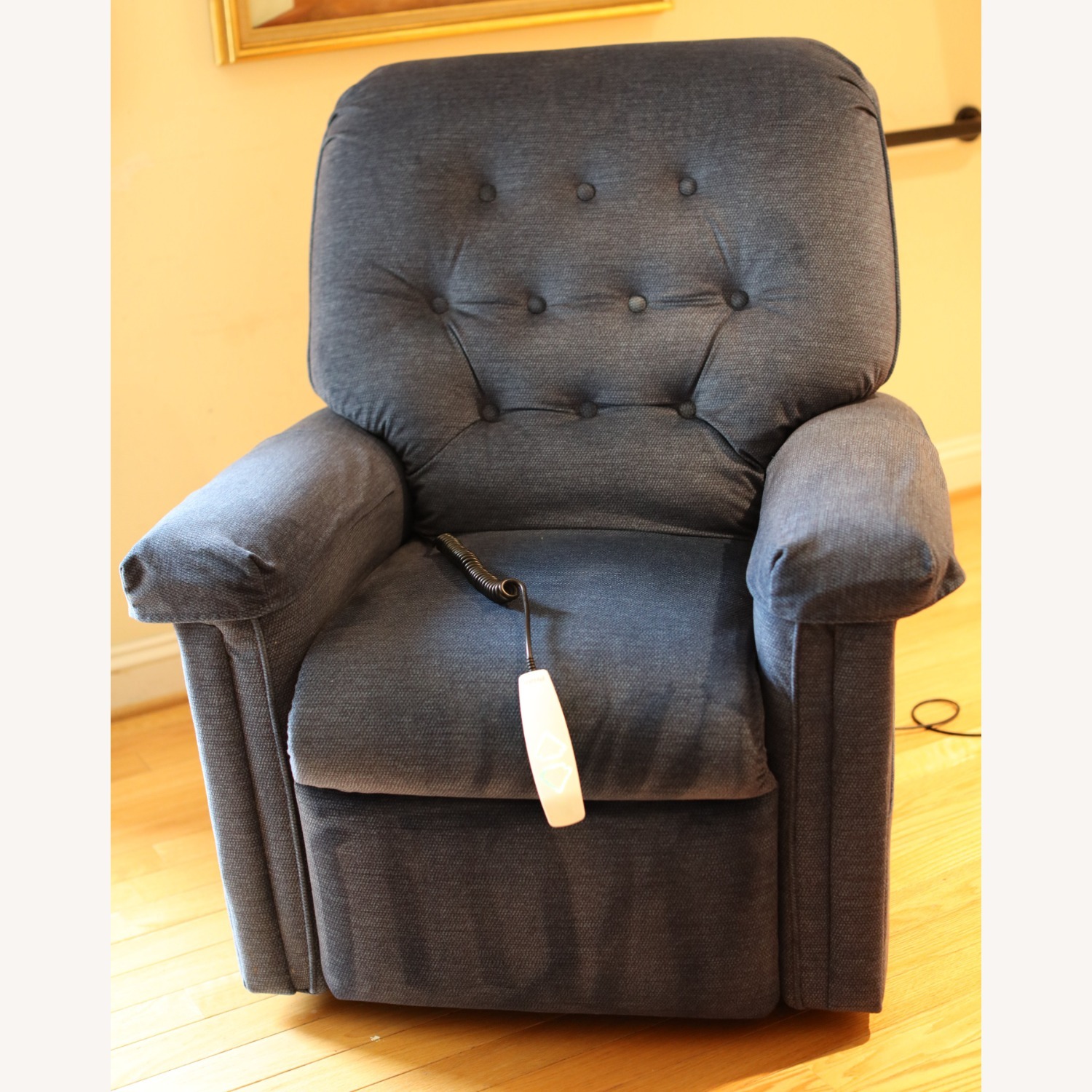 Pride Heritage Power Recliner Size Small - image-7