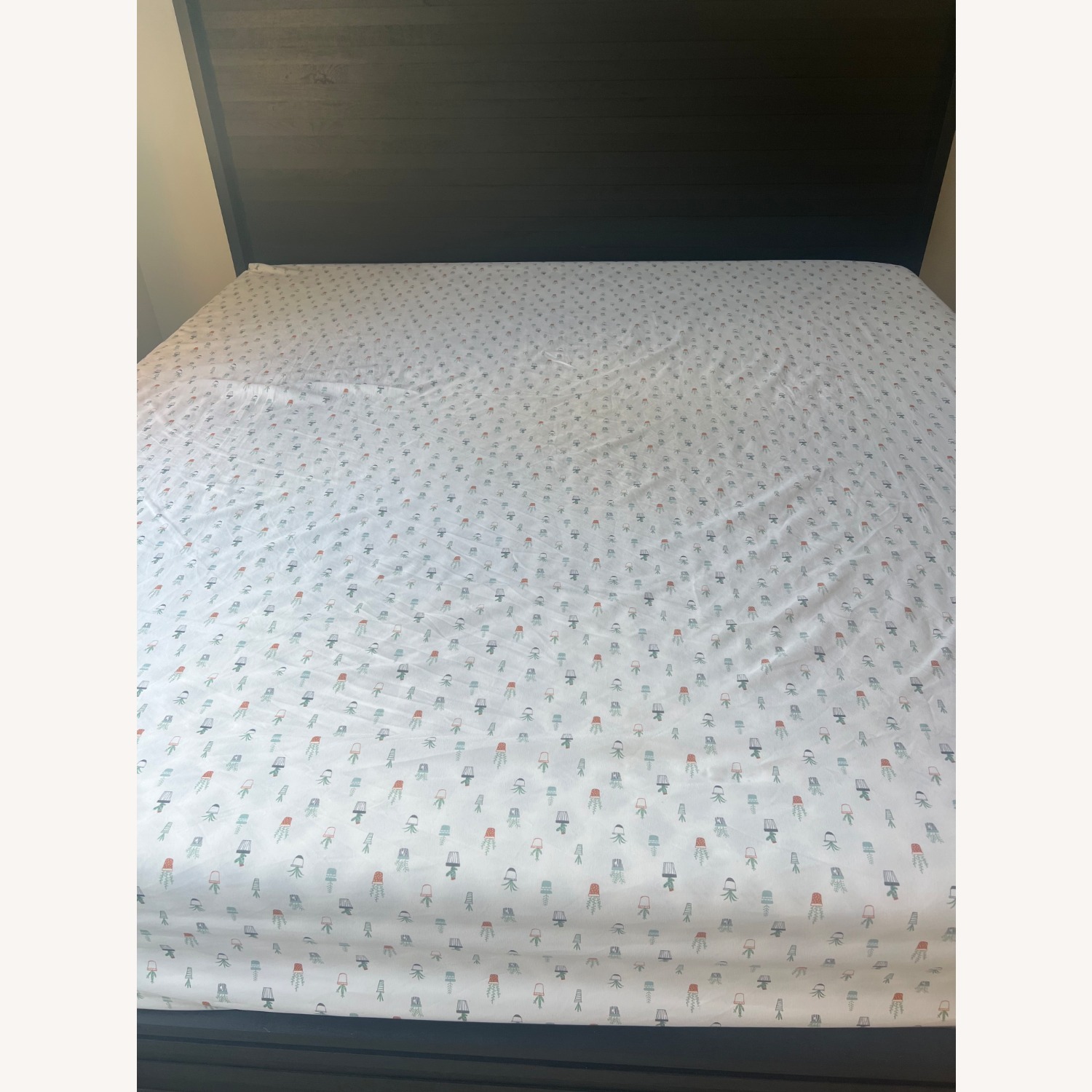 Solitude Dark Brown Wood King Bed - image-3