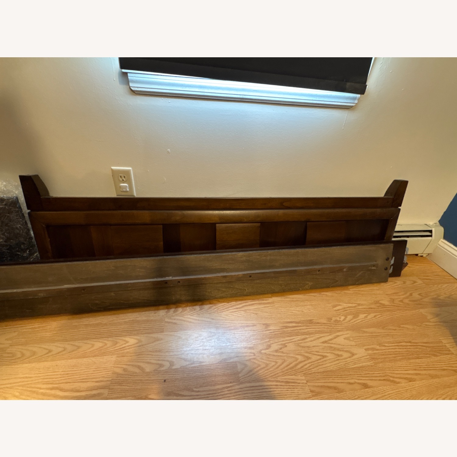 Raymour & Flanigan Jovie Platform Bed  - image-2
