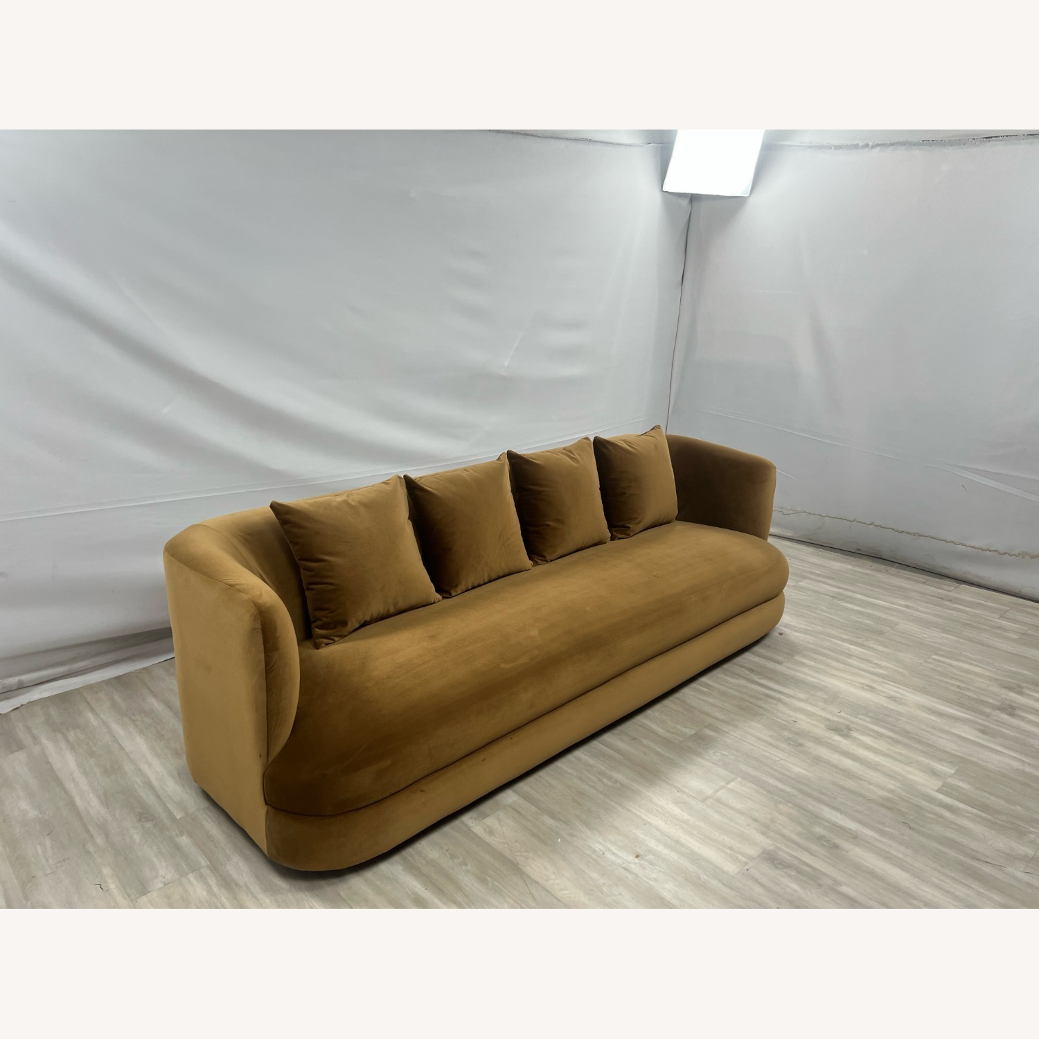 Meridian Furniture Alder Velvet Loveseat - image-3