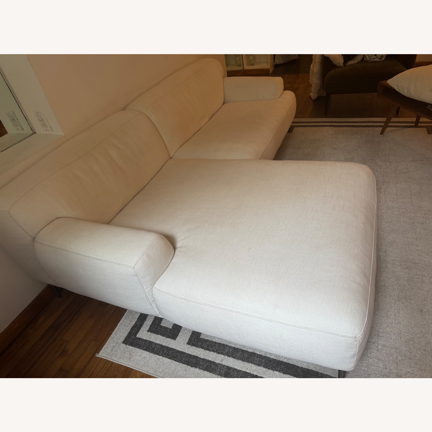 Article Abisko White Fabric 2 Piece Sectional - image-4