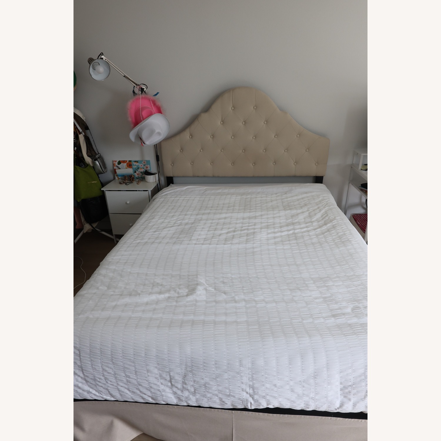 Aleid Upholstered Standard Storage Bed - image-3