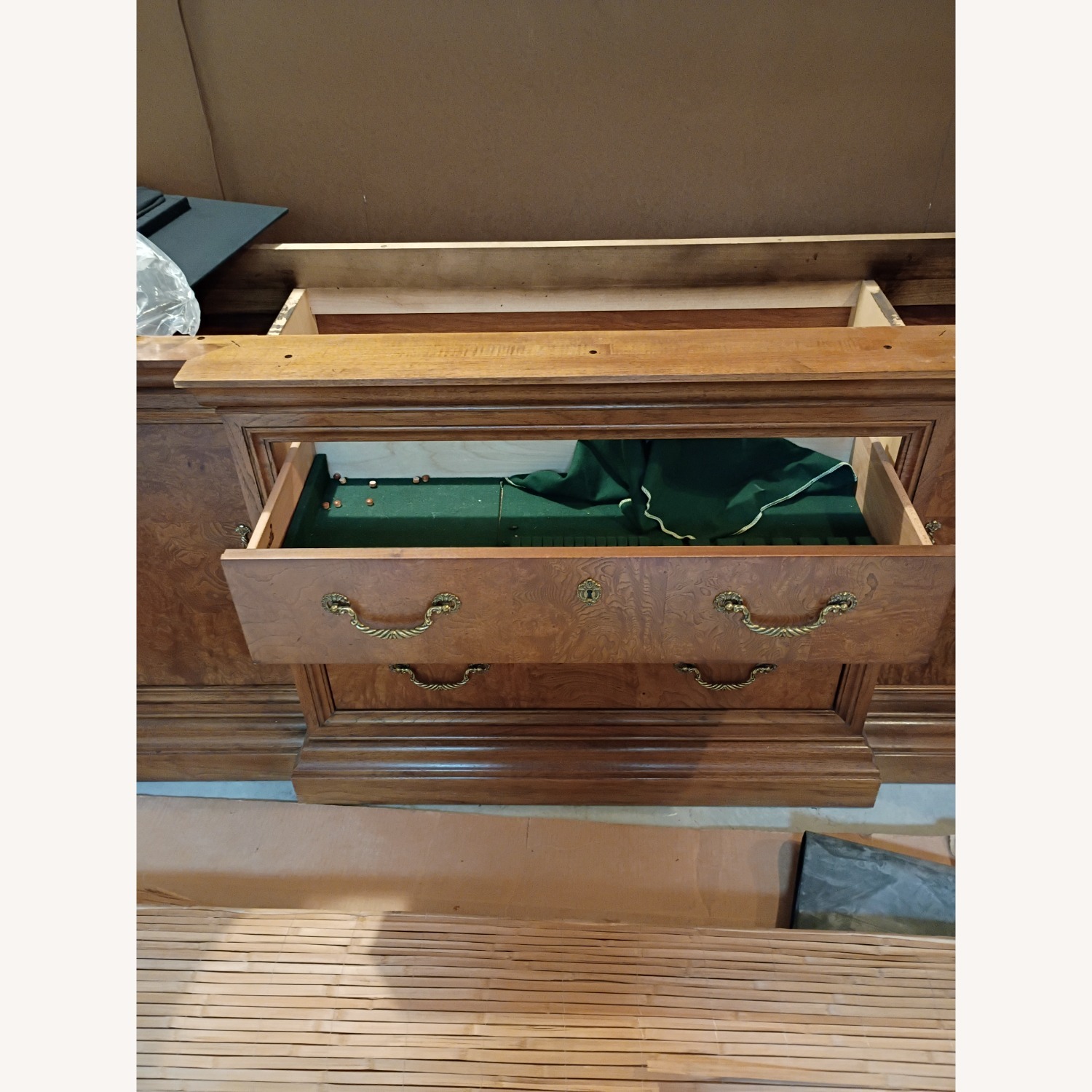China Cabinet Credenza Lighted - image-5