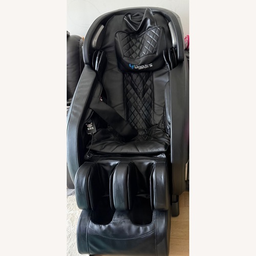 Used Amazon OWAYS 3D Massage Chair  for sale on AptDeco