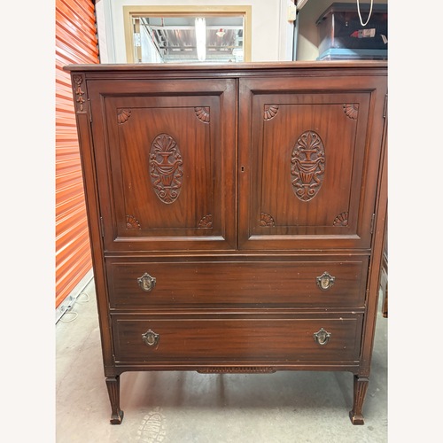 Used Vintage/Antique Dresser for sale on AptDeco
