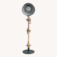 Table with Bendable Neck