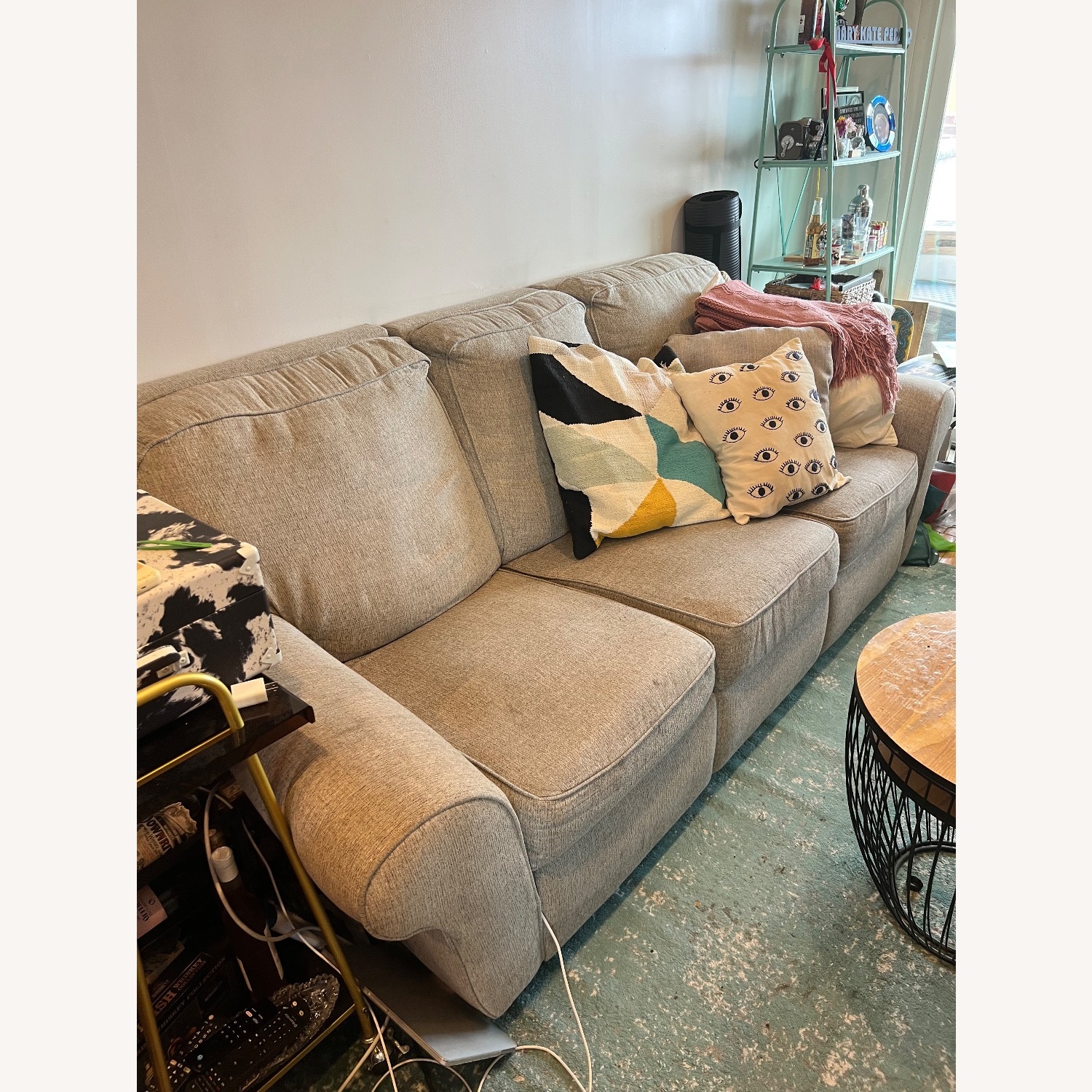 Raymour & Flanigan Light Gray 3+ Seater Sofa - image-3