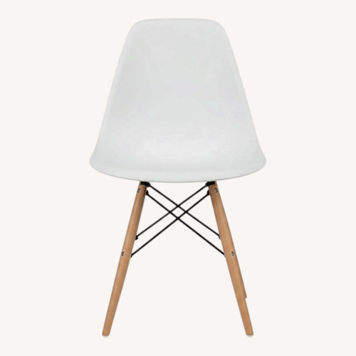 Used White Dining Chairs for sale on AptDeco
