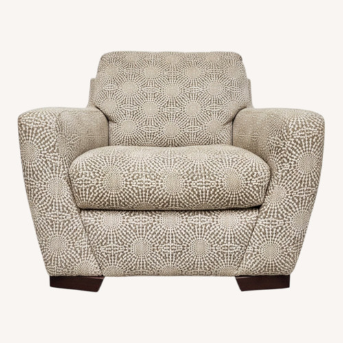 Used Raymour & Flanigan Fabric Accent Chair for sale on AptDeco