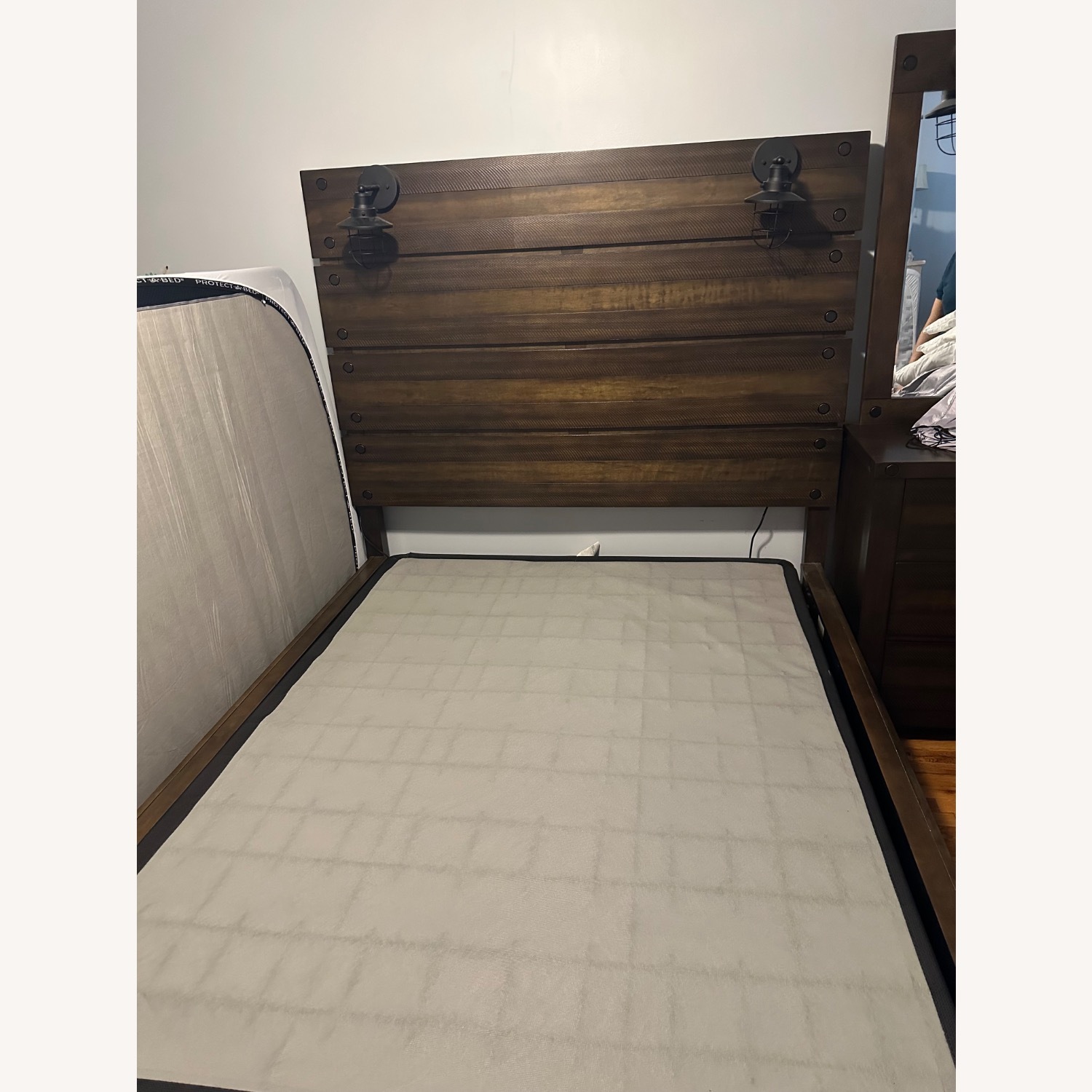 Bob’s Discount Furniture Sonoma Queen Bed - image-3