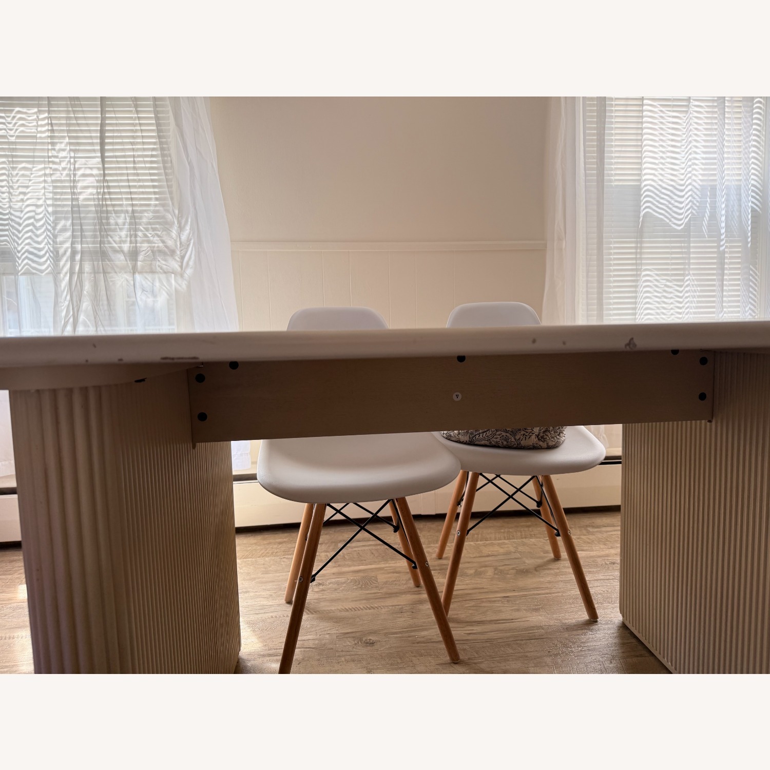 Walker Edison Modern Table - image-5