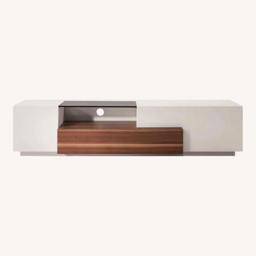 Used Wayfair Verneuil White Wood Media Storage for sale on AptDeco