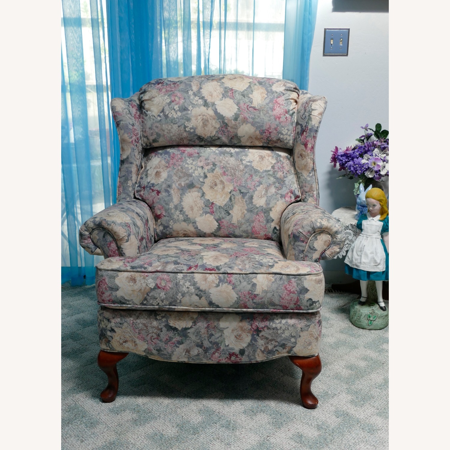 Lane Action Recliner Plus Ottoman - image-1