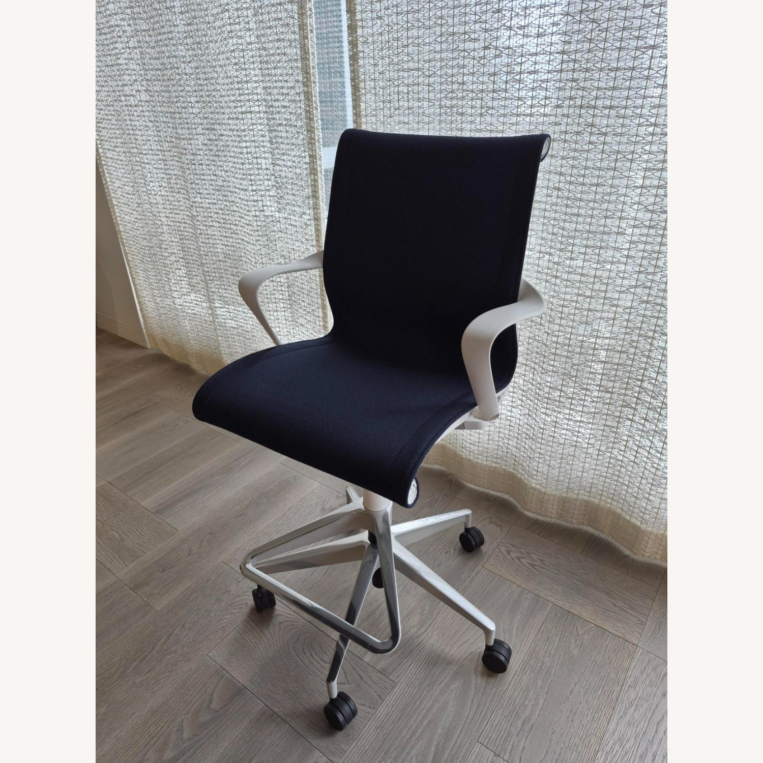 Herman Miller Setu Blue Office Chairs - image-8