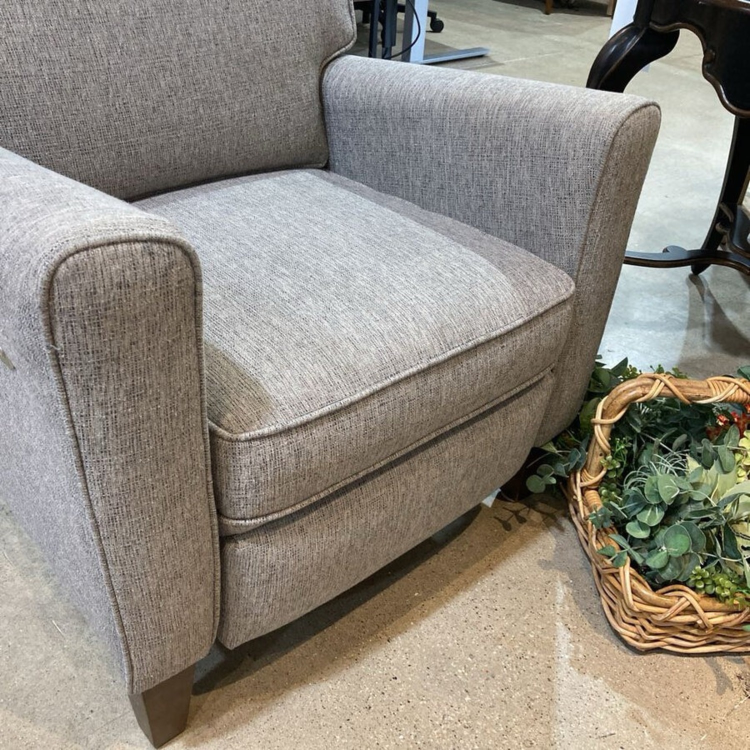 Tweedy Transitional Power Tapered Legs Recliner - image-4